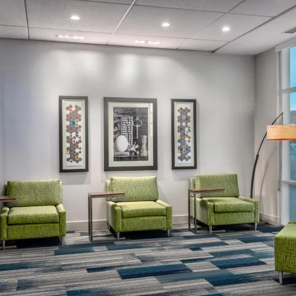 Holiday Inn Express & Suites - Brandon by IHG, hotel in Brandon