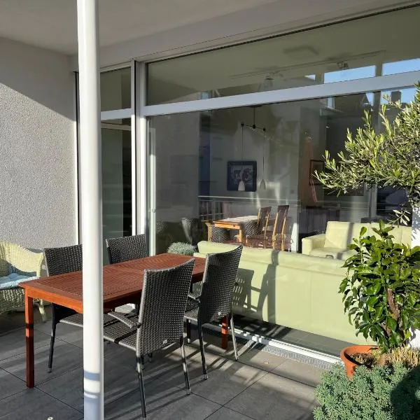 Sonnige Wohnung im Herzen von Bühl, hotel in Bühl