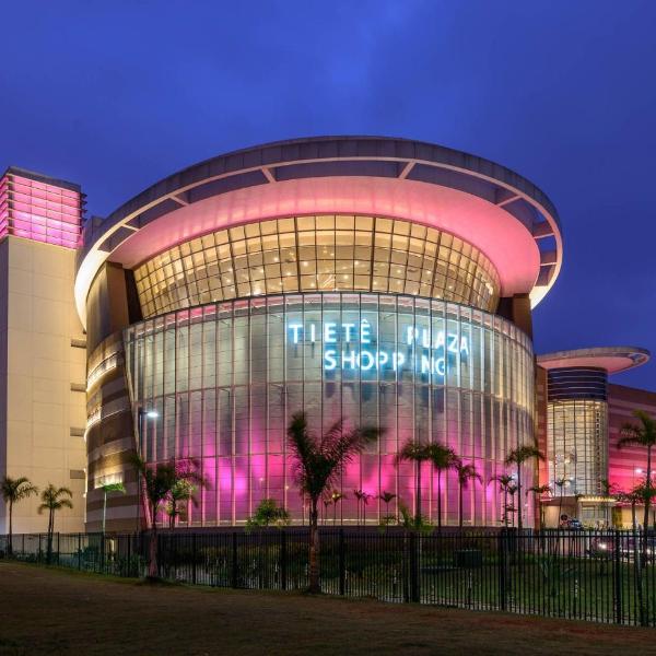 Apartamento próximo do Tiete Plaza Shopping, com vaga e portaria 24h