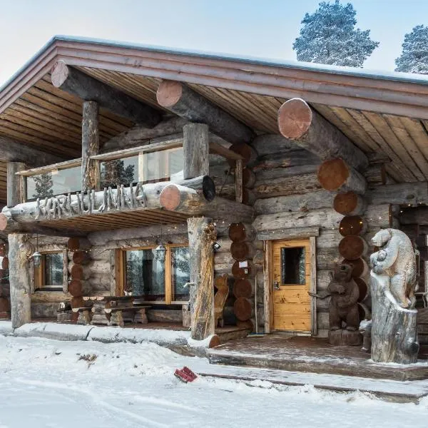 Spectacular Rural Log House with 2 Saunas next to a beautiful lake、Käyläのホテル