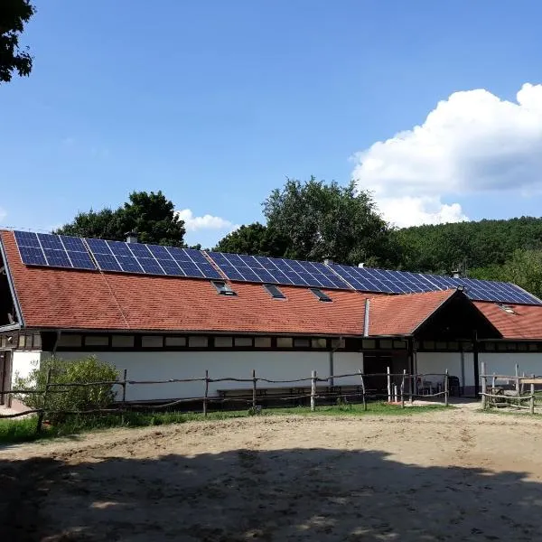 Szobi Malomkert Lovarda, hotel v destinaci Szob