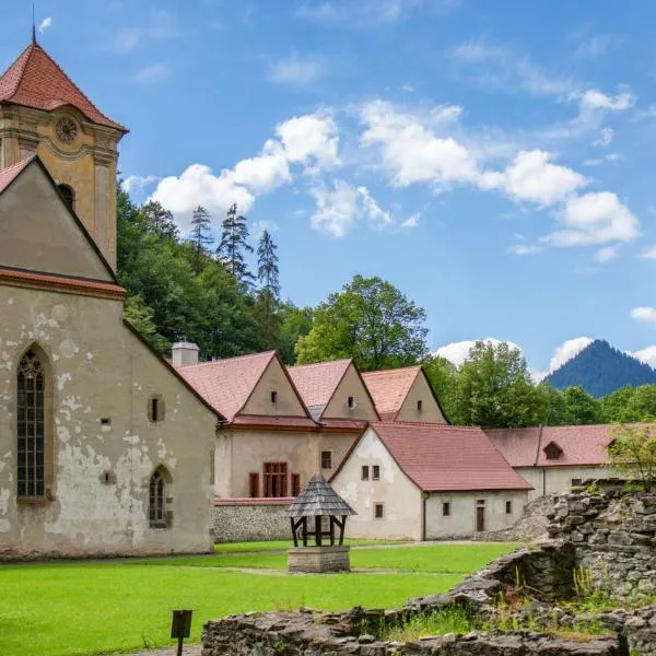 Múzeum Červený Kláštor, hotel in Spišská Stará Ves