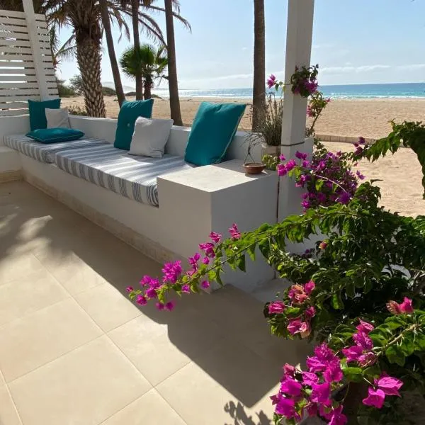 Villa Nº25b Alfredo Marchetti suites on the beach Praia di Chaves, hotel in Curral Velho