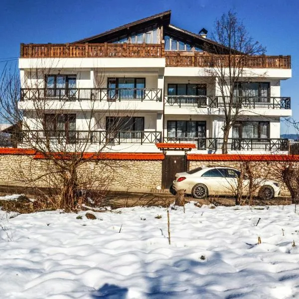 Family hotel Andreev, hotelli kohteessa Dobrinishte