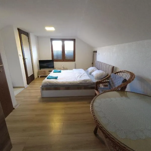 Mountain House - Brezovica, hotel in Prevallë