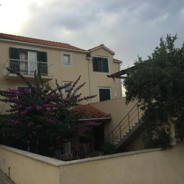 Apartment Vesna, hotel v destinaci Supetar
