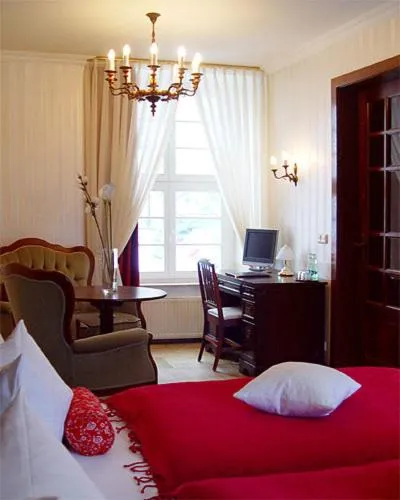 Hotel Altes Hafenhaus, hotel v Rostocku