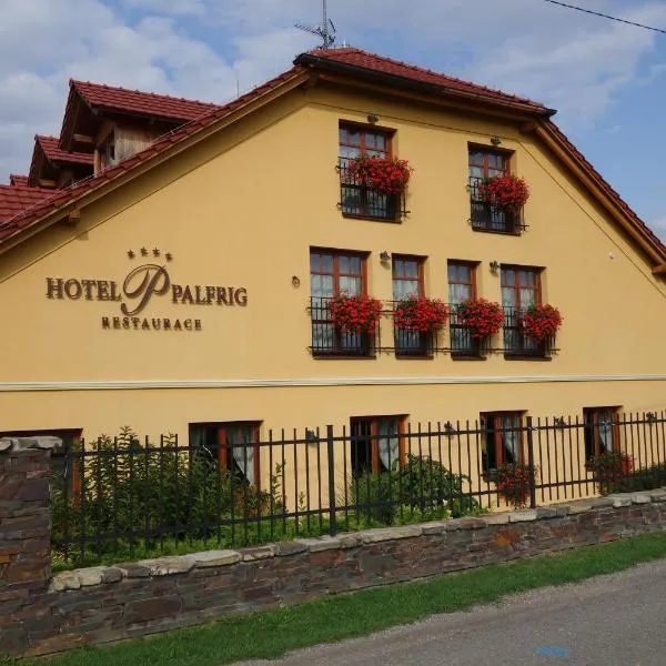 Hotel a restaurace Palfrig, hôtel à Krmelín