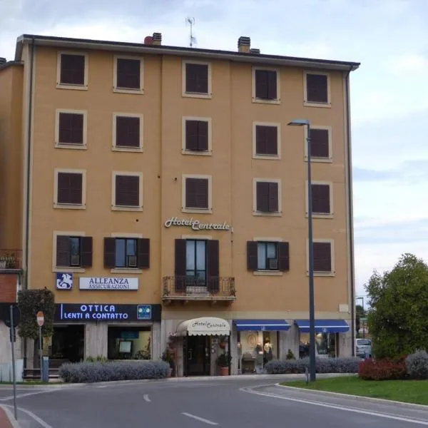 Hotel Centrale, hotel en Ravigliano