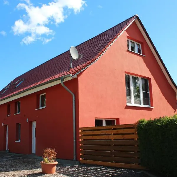 Zum Kranichblick FeWo 1&2, готель у місті Niepars