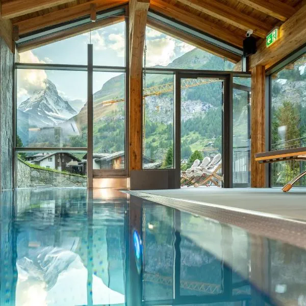 Luxury Residence Colosseo Zermatt, отель в Церматте