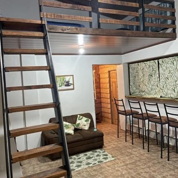 Cabaña Bambú, hotel v destinaci Cartago