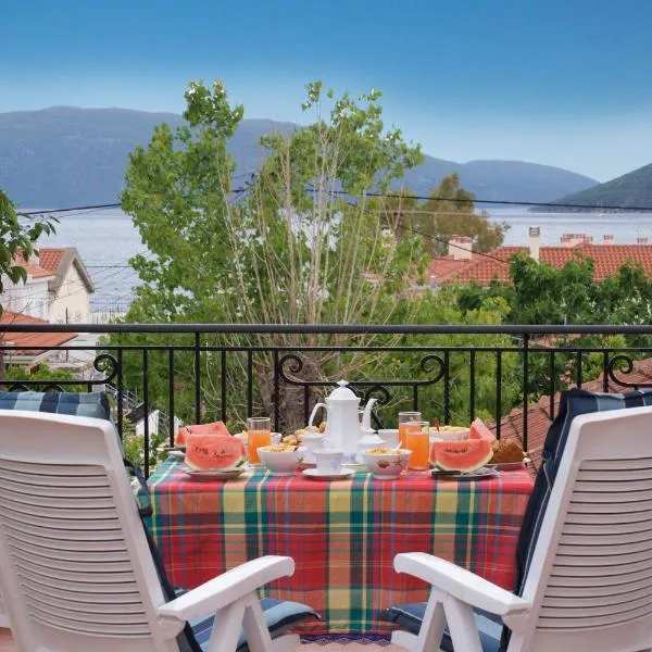 Stella's Place, hotel em Karavomylos