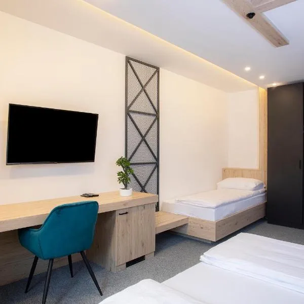Rooms Bolero Naklo, hotel v destinaci Naklo