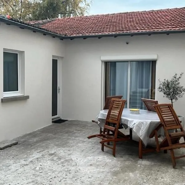 Un havre de paix en plein coeur de ville près Chu, hôtel à Clermont-Ferrand