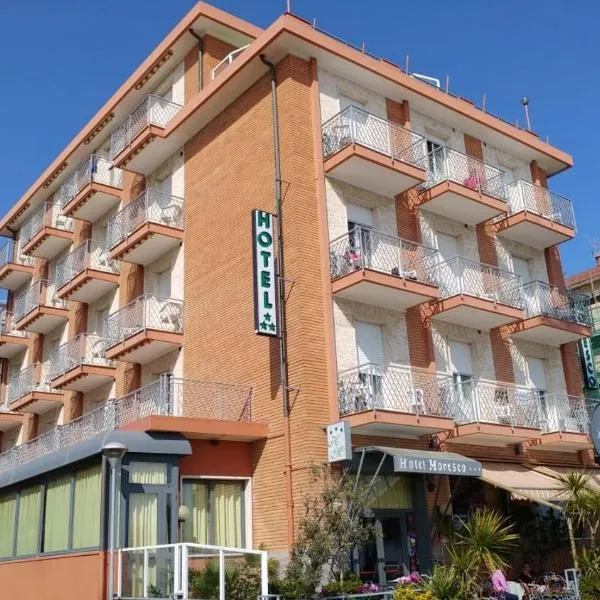 Hotel Moresco – hotel w mieście Marina dʼAndora