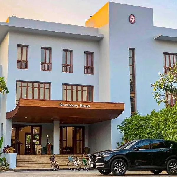 Riverhouse Resort, hotel in Mae Sariang
