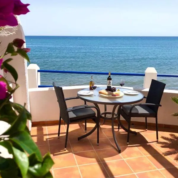 Beach Side Apartments Calahonda, hotel v destinaci Sitio de Calahonda