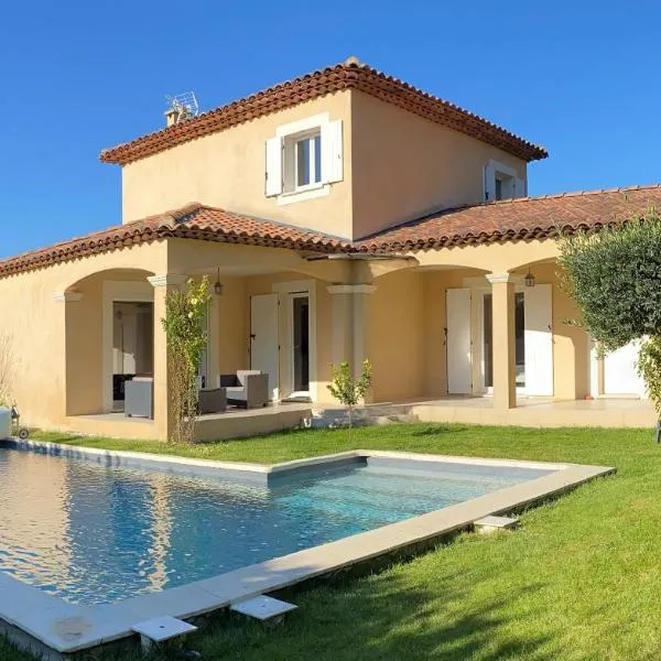 Villa Noa Pertuis, hotel di Pertuis