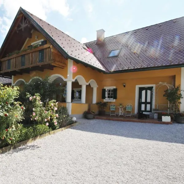 Weingut - Ferienhaus Sonja Rohrbacher, hotel v destinaci Gamlitz