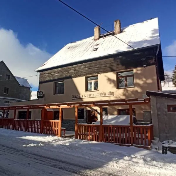 Penzion a restaurace V Háji, hotel di Loučná pod Klínovcem