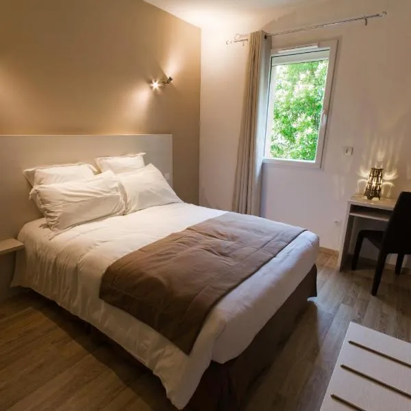 Hôtel Les Petits Oreillers, hotel v destinácii Saint-Martin-dʼArdèche