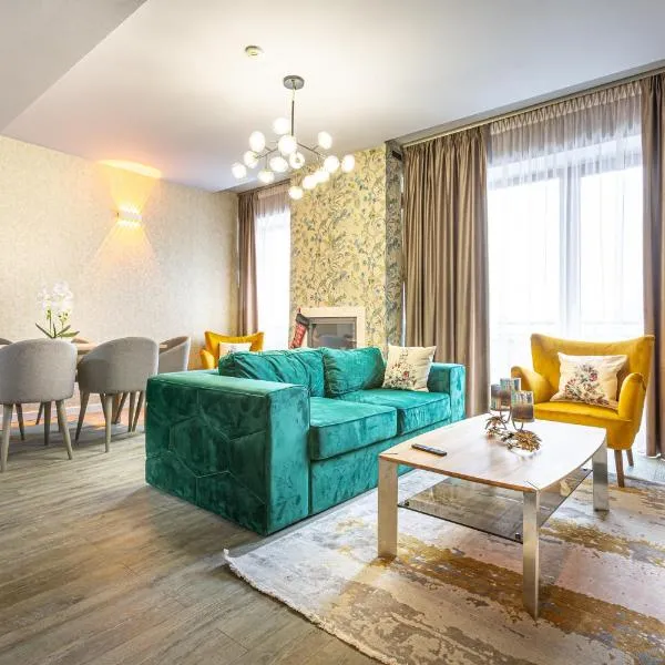 Kron luxury 2 Bedroom Apartment in Silver Mountain, hotel in Poiana Brasov