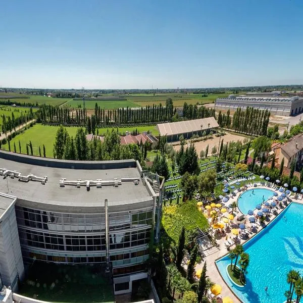 Hotel Antares Sport Beauty & Wellness, hotel v destinaci Villafranca di Verona