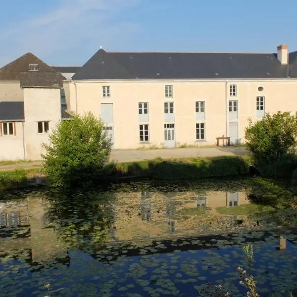 Gîte des Grands Moulins de Baugé, hotell i Jarzé