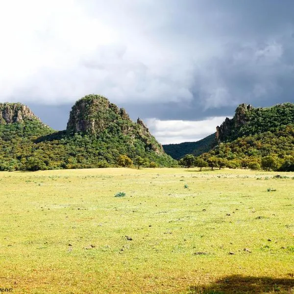Casa Rural COMPLETA Finca Los Conventos en Adamuz; Córdoba, hotel in Adamuz