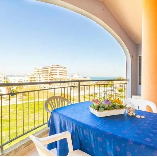 Punta Ovest a due passi del MARE, hotel v destinaci Marina di Montenero