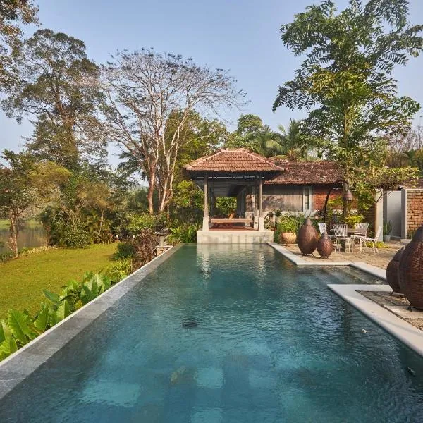 Periyar River Lodge, hotel v destinaci Thattakād