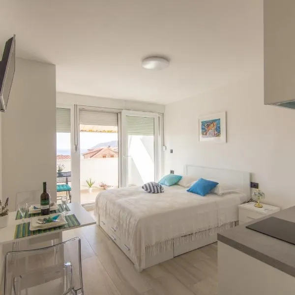 Apartments Nona Draga, khách sạn ở Komiža