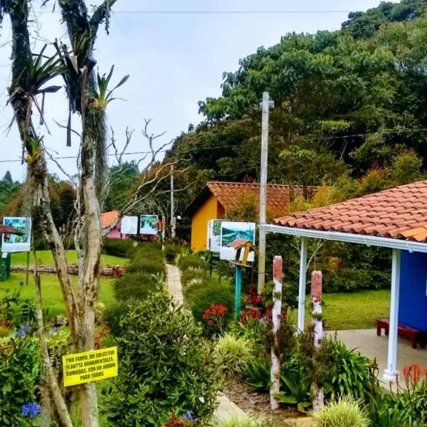 Hospedaje Santaelena -chalets de montaña-, hotel v destinaci Santa Elena