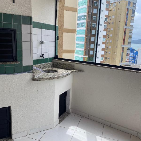 LINDO APARTAMENTO EM MEIA PRAIA-1 quadra do mar! Melhor localização! - Foto 3