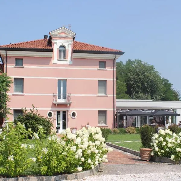 Villa Maria Luigia, hotel in Candelù