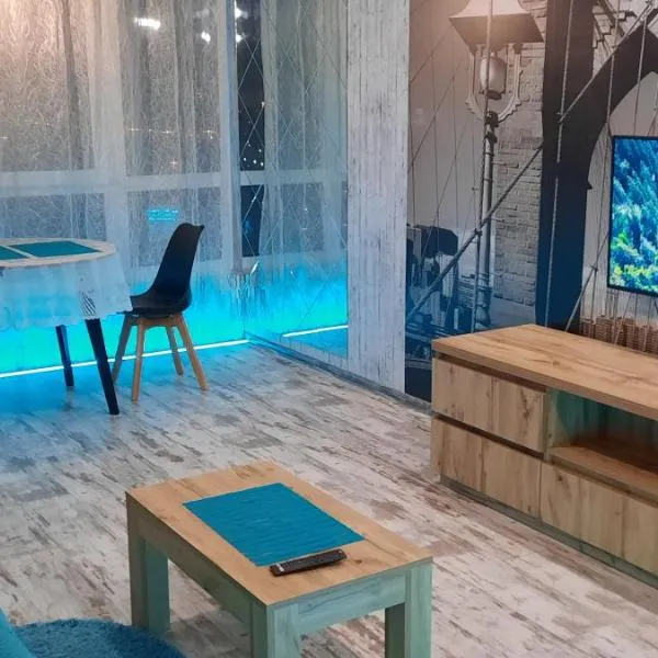 апартаменты премиум класса с панорамой на центр, hotel in Kharkiv