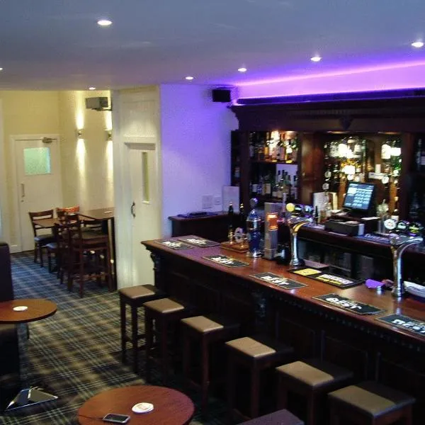 Aberdour Hotel, Stables Rooms & Beer Garden、アバーダーのホテル