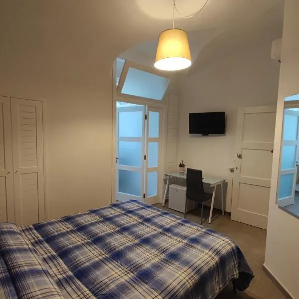 CASA VACANZE - ANTICO CONVENTO、サレルノのホテル