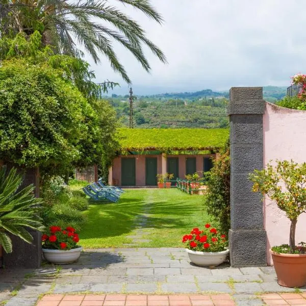 Etna Hotel, hotel in SantʼAntonino