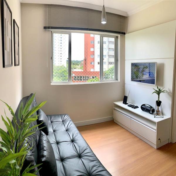 205- Apartamento 1 quarto suite, Encantador, amplo e decorado, mobiliario moderno, cozinha completa com utensílios , Excelente vista da cidade e localização privelegiada no bairro Bigorrilho ,