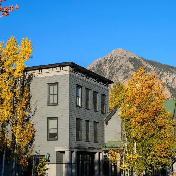 마운트 크레스트 버트에 위치한 호텔 Crested Butte Hostel