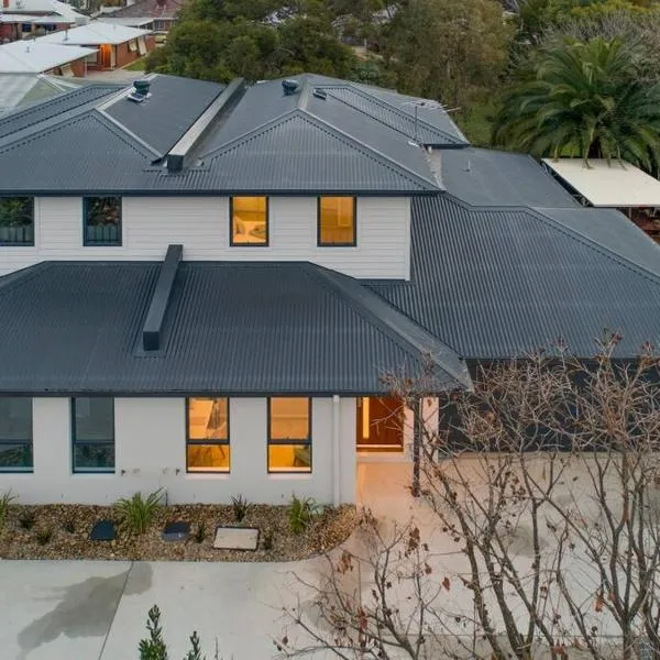 Merchant's Court, Quiet and Central 3 bedroom townhouse, hotel in Wangaratta