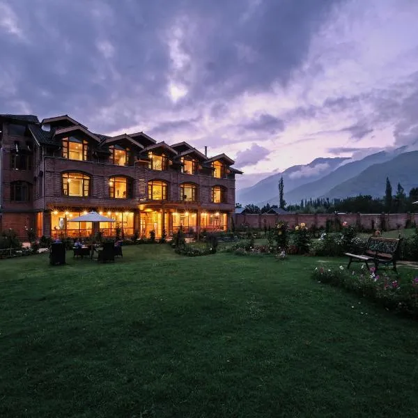 Nadis - A handcrafted boutique hotel, hotel di Srinagar