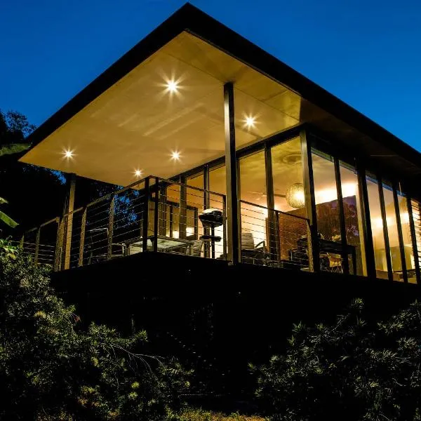 Glass On Glasshouse, hotel in Beerburrum