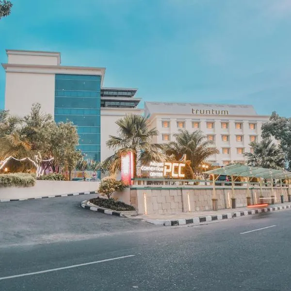 Truntum Padang: Padang şehrinde bir otel