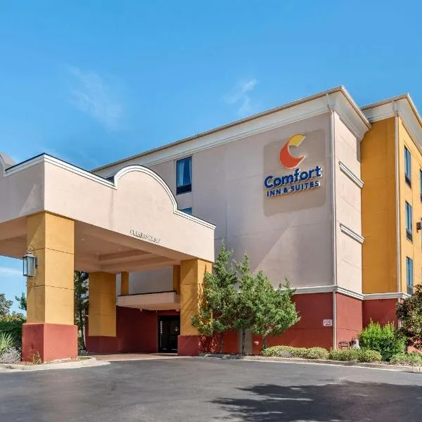 Comfort Inn & Suites, hotel em Clinton