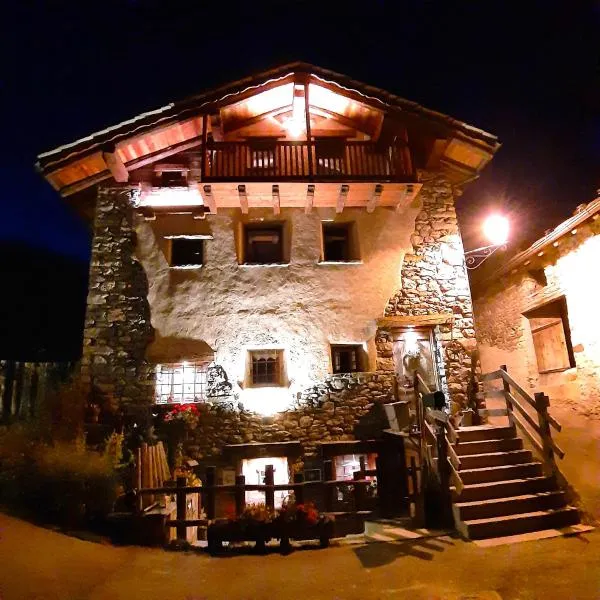 CleMaison Antica Dimora Apartments CIR VDA GIGNOD 0013, hotel em Gignod