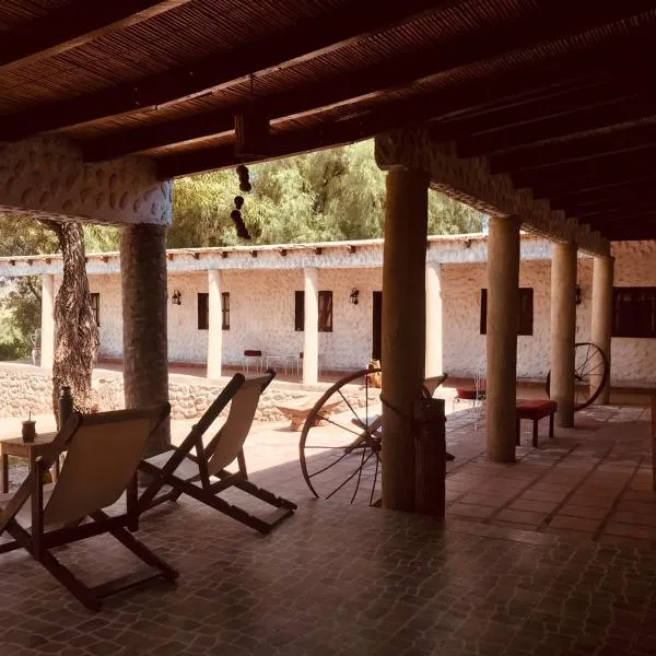 Matices de Molinos Hostal, hotel v destinaci Molinos