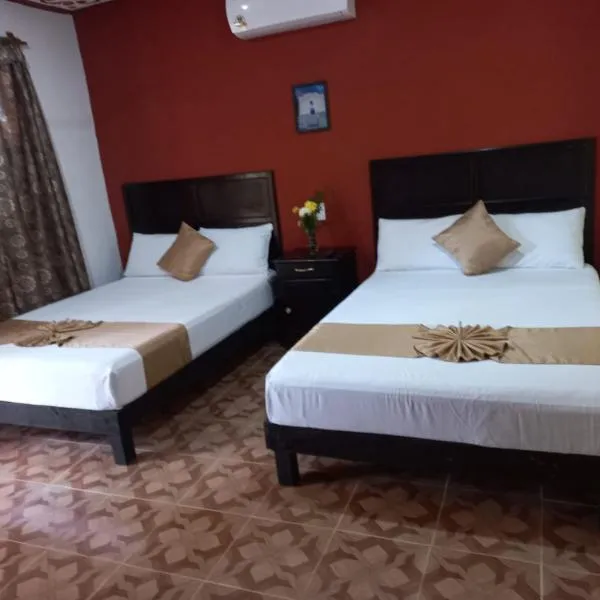 Hotel Don Jacinto, khách sạn ở Tikuch